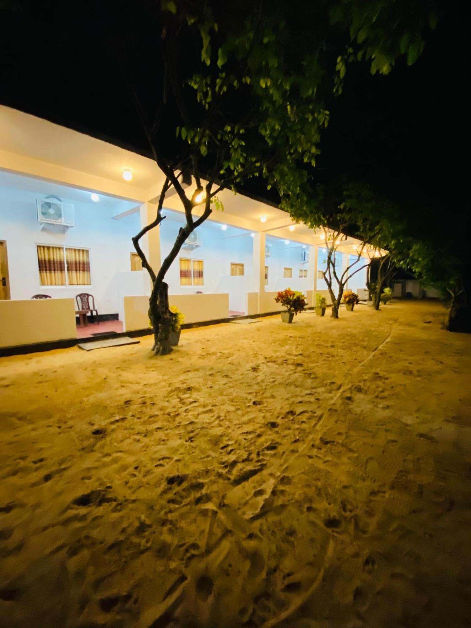 Dolphin Village Alankuda Exterior foto